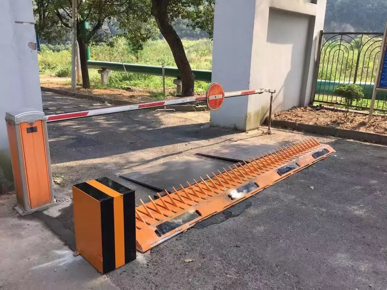 Road Blocker
